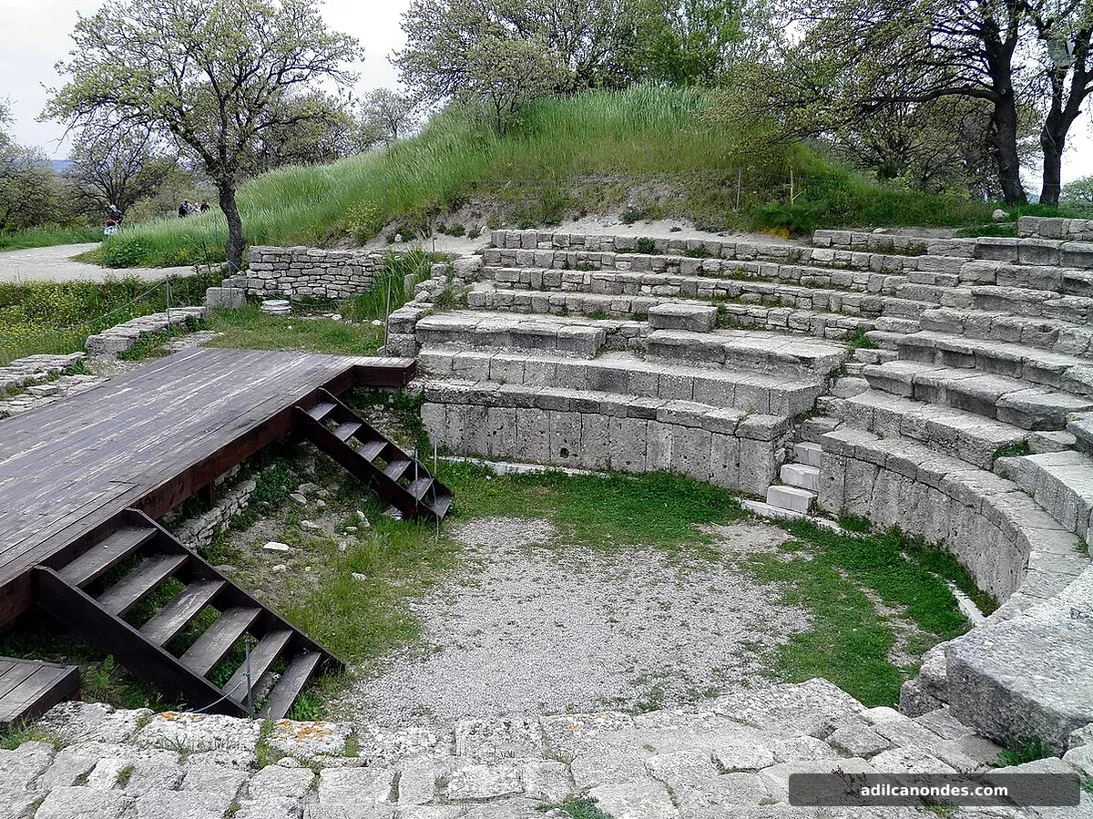 Troya antik kenti kalıntıları, Hadrianus Odeonu