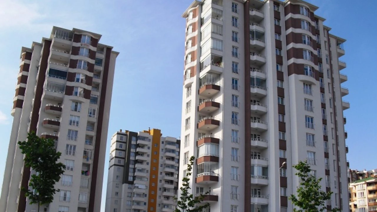 Giriş Kat Sakinleri Asansör Giderlerinden Muaf mı? Yasal Durum Açıklığa Kavuştu
