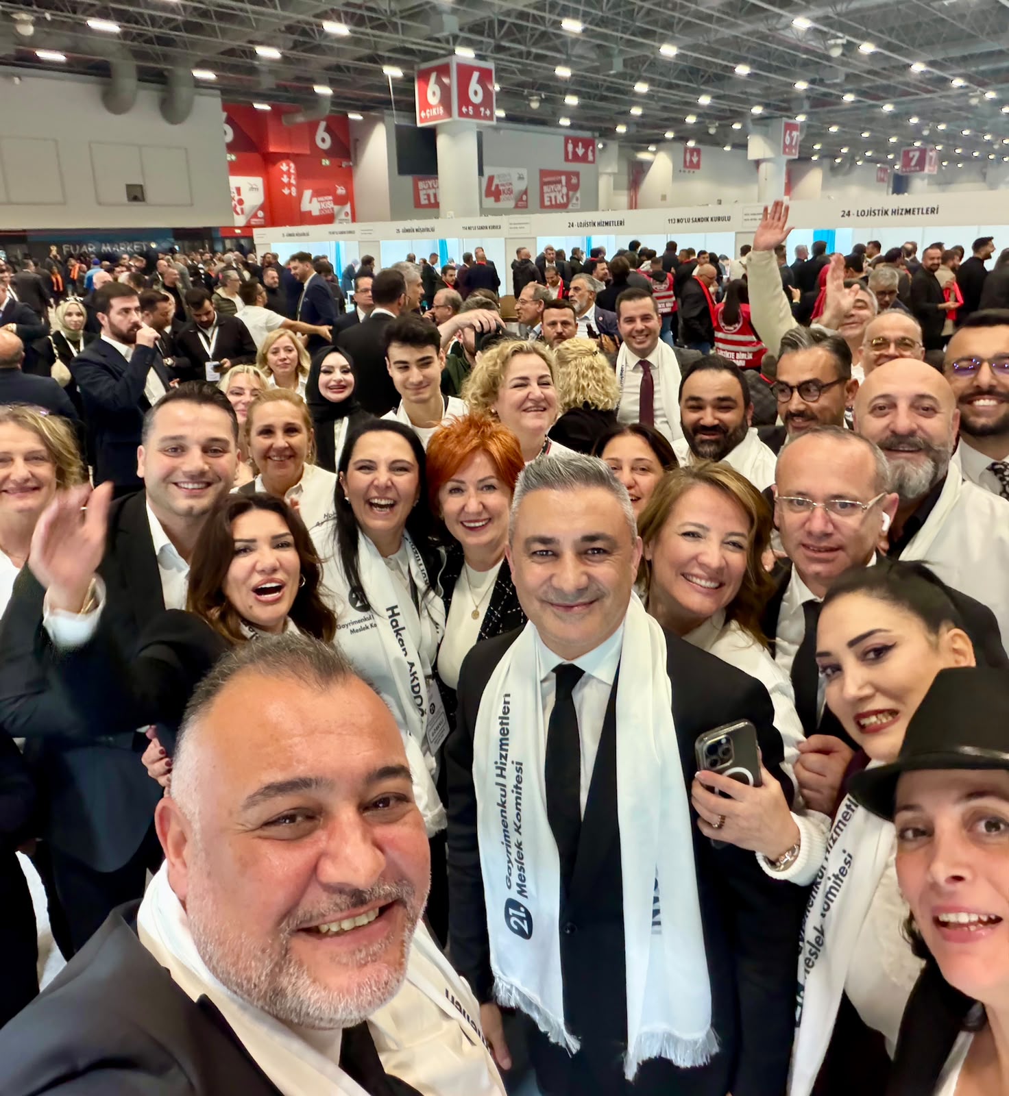 İTO Gayrimenkul Komitesi Seçimlerinde Hakan Akdoğan'ın Listesi Yüzde 90 Oyla Kazandı